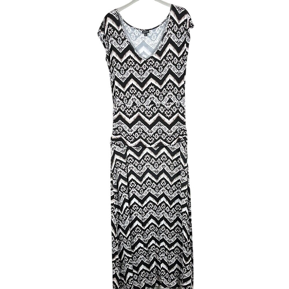 Torrid Sleeveless Maxi Dress Womens Size 1 (14/16) Black‎ and White Chevron